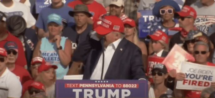 Attentat auf Donald Trump: Ex-Präsident&nbsp;überlebt